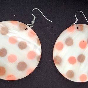 Showy Shell Disc Pierced Earrings